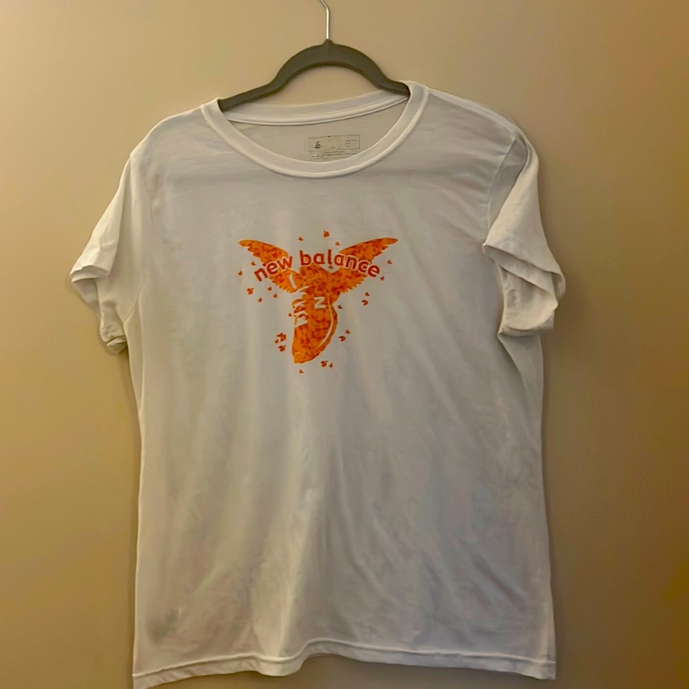 New Balance Women’s White Dri-Fit Workout T-Shirt Size XL